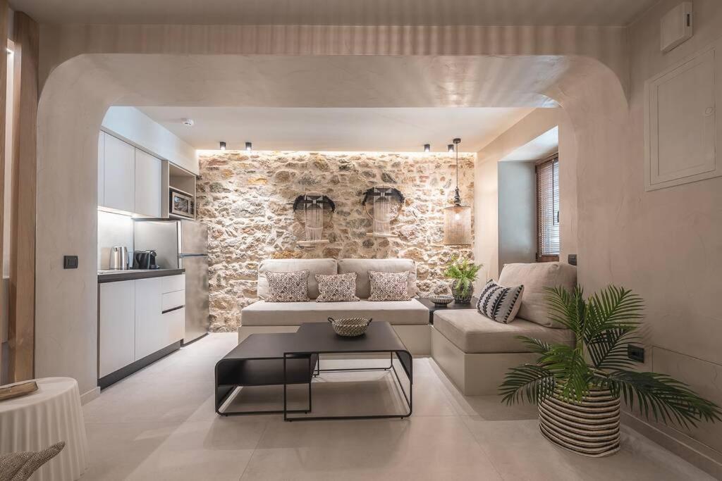 Apollonos 28 Luxury Suites Афины Экстерьер фото