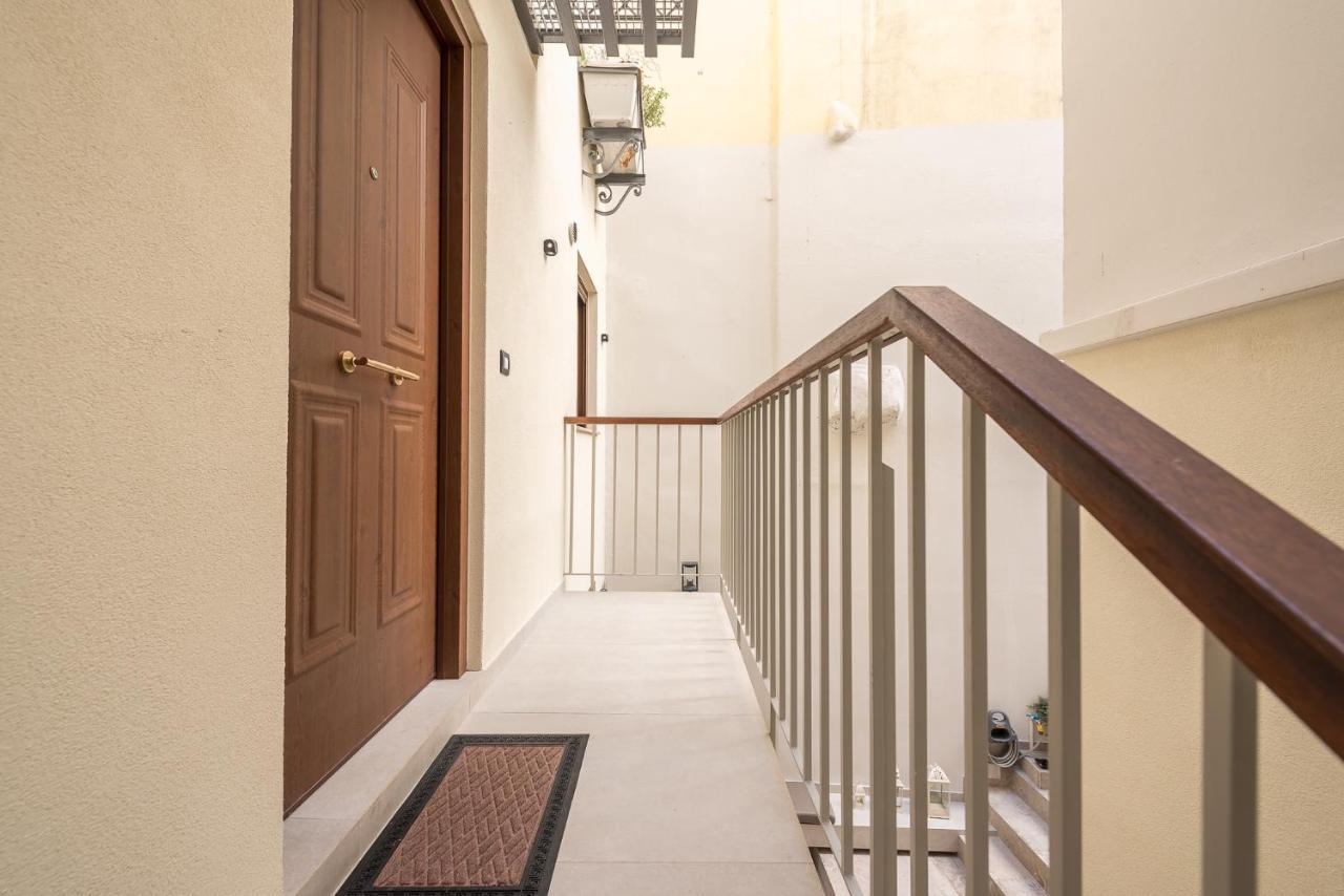 Apollonos 28 Luxury Suites Афины Экстерьер фото