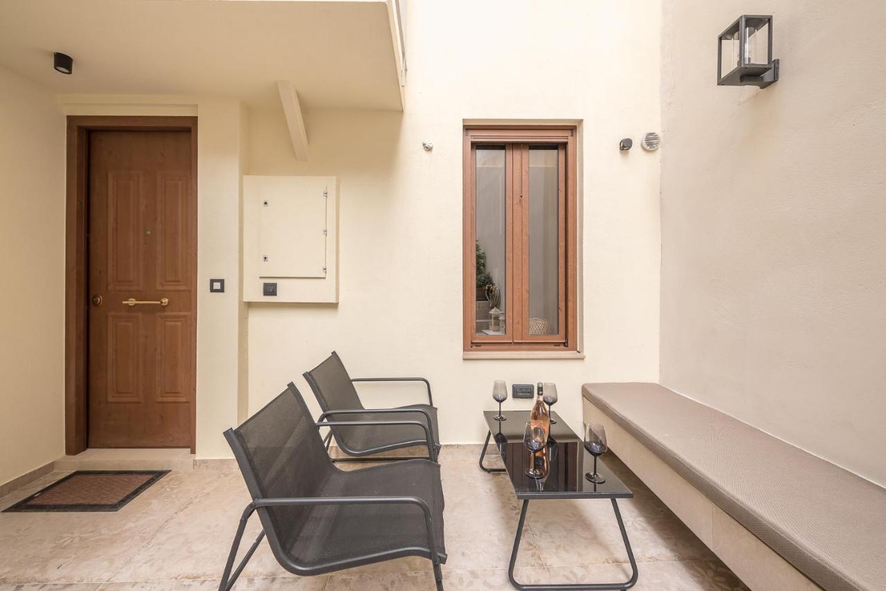 Apollonos 28 Luxury Suites Афины Экстерьер фото