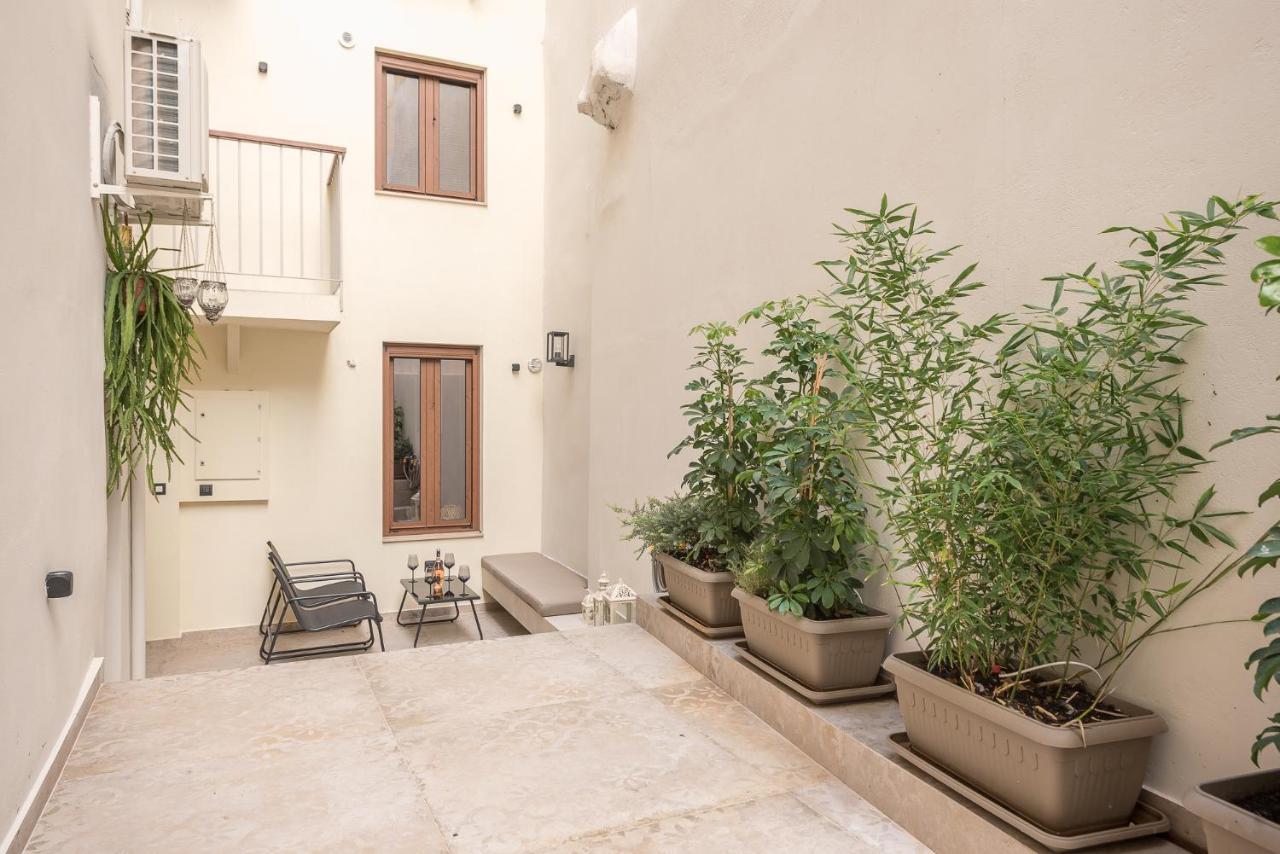 Apollonos 28 Luxury Suites Афины Экстерьер фото